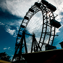 Ruské kolo fotografované v podvečer